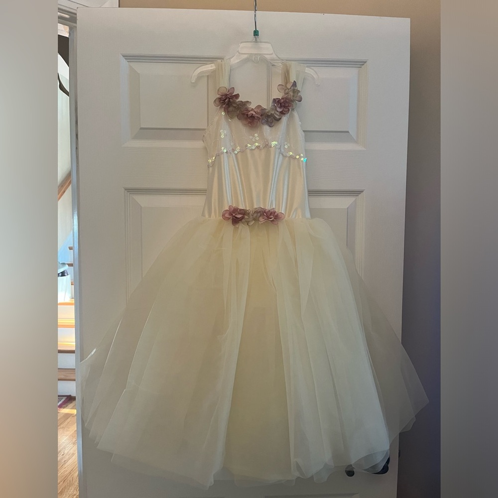 Pale Yellow Girl’s Princess gown w/Lilac decor; Jersey bodice, net skirt